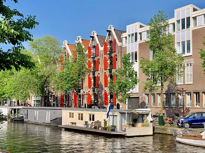 Neighborhood other angle Jordan Canal studio Amsterdam