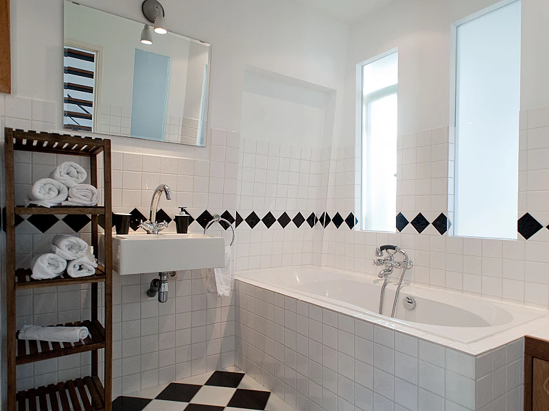 Bathroom Canal Holiday apartment Amsterdam