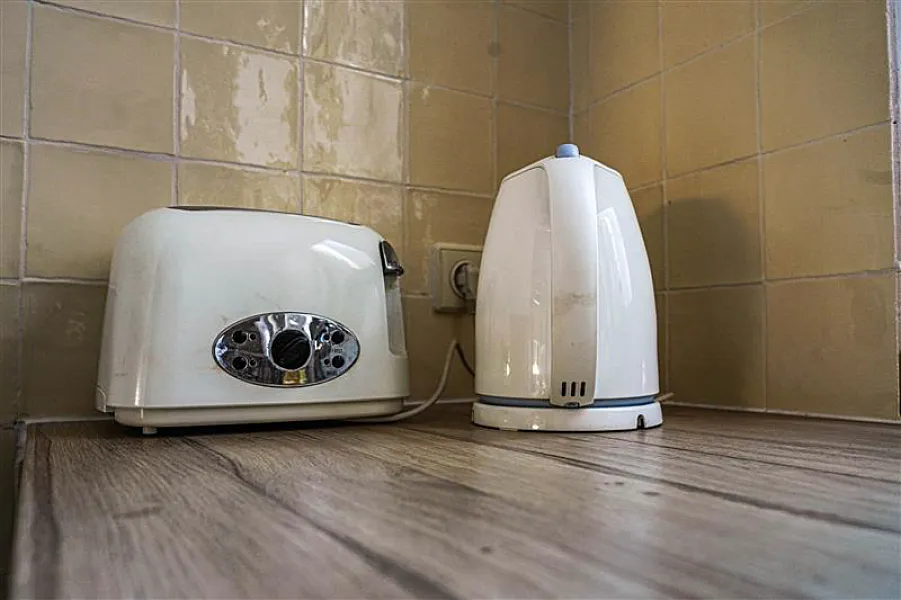 Toaster and Kettle The Balcony at Prinsen Canal apartment Amsterdam