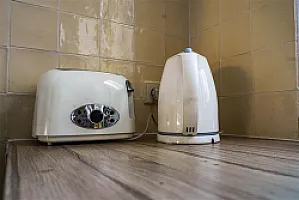 Toaster and Kettle The Balcony at Prinsen Canal apartment Amsterdam