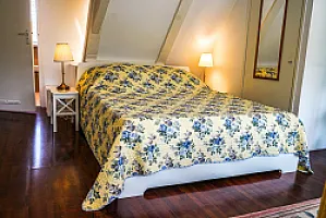 Double Bed The Balcony at Prinsen Canal apartment Amsterdam