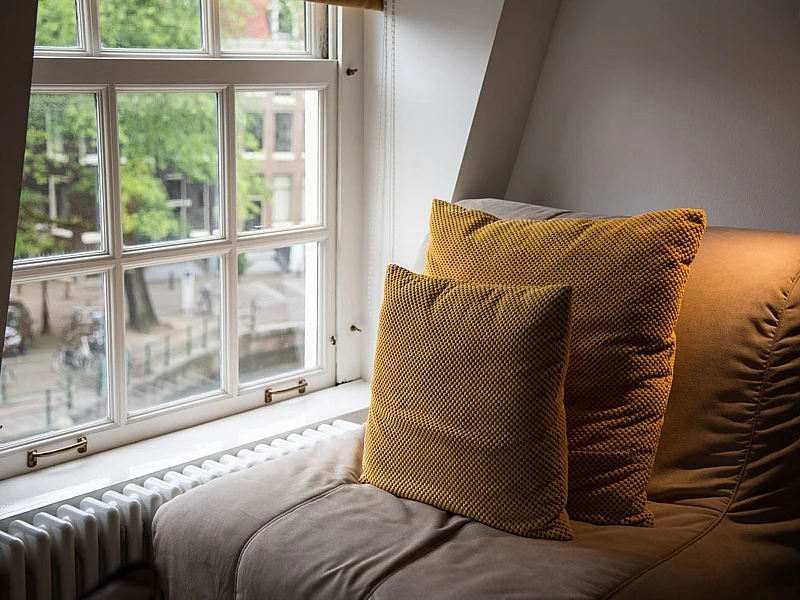 Bedroom other angle 1 Prinsen apartment Amsterdam