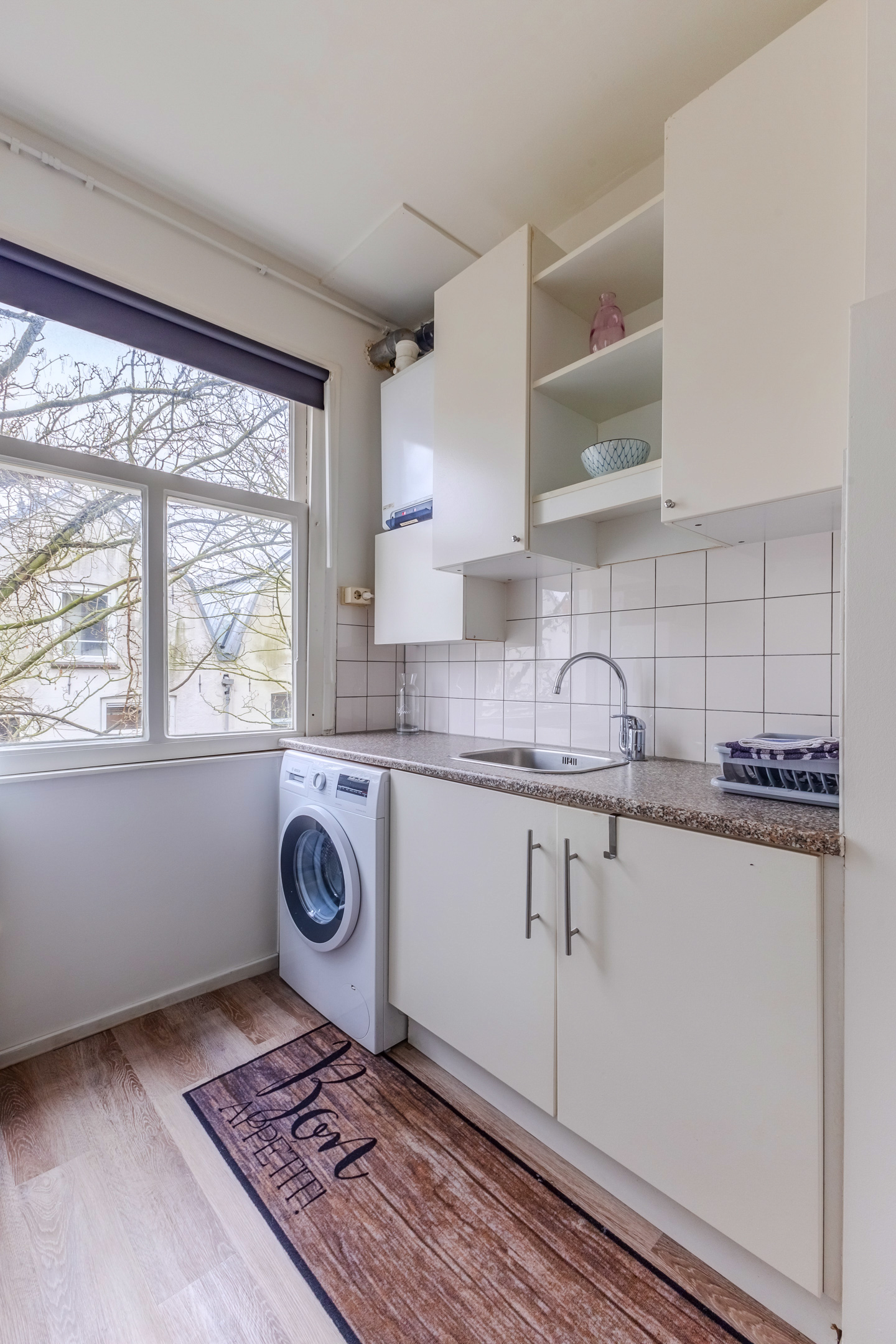 Kitchen Area with Outdoor View Albert Cuyp III A studio Amsterdam