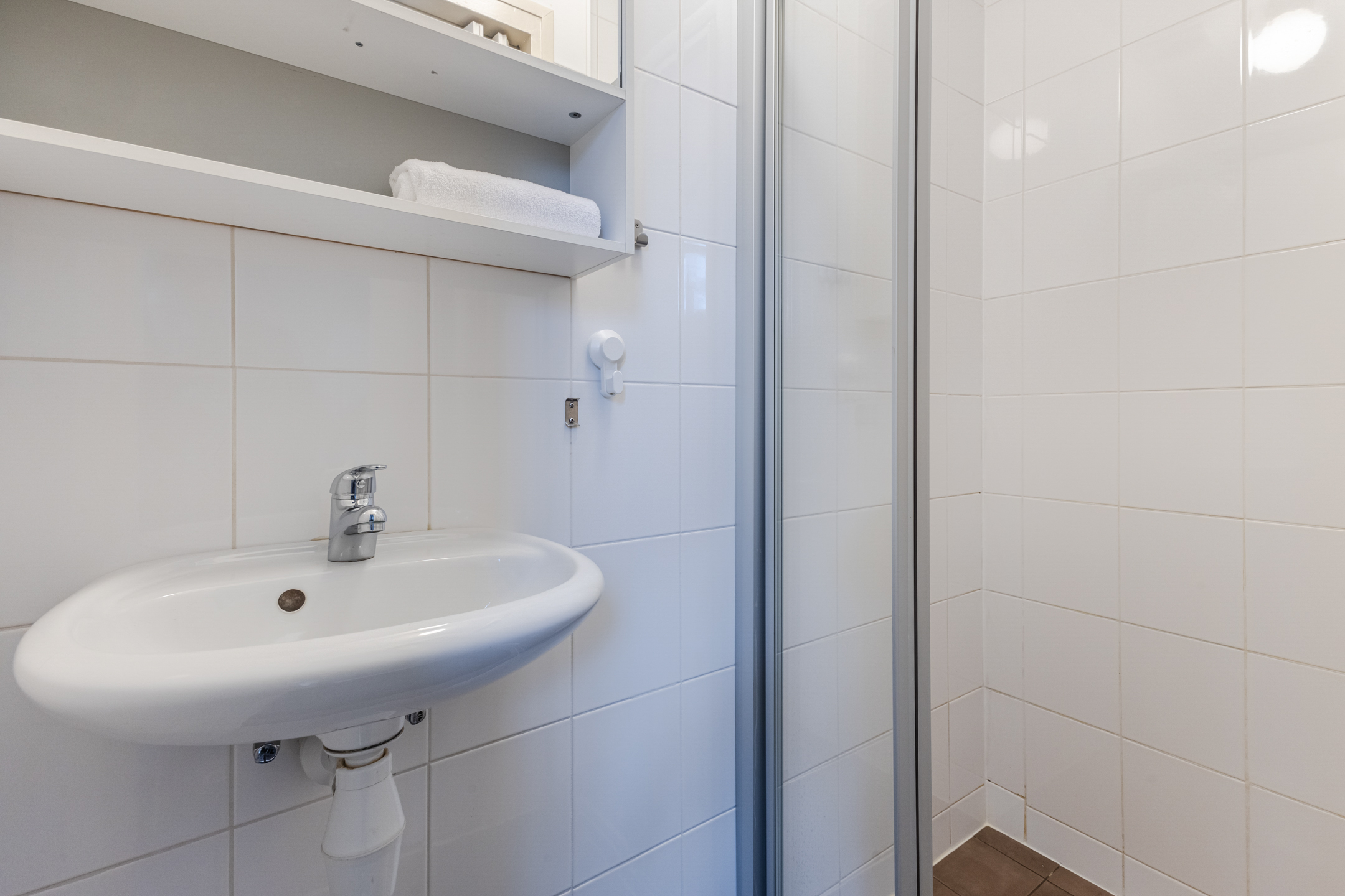 Bathroom Sink Area Albert Cuyp III A studio Amsterdam