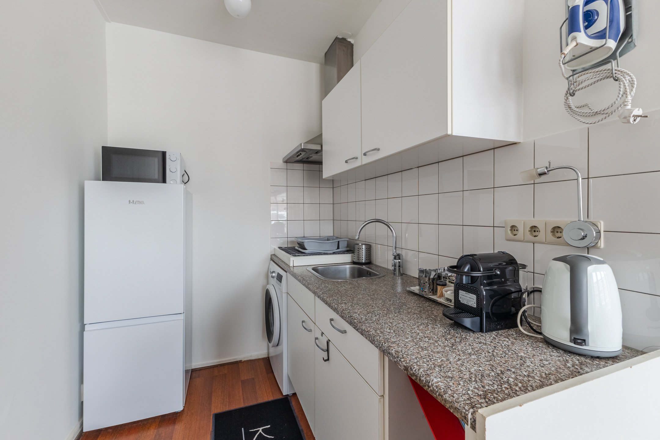 Kitchen Area Albert Cuypstraat III B studio Amsterdam