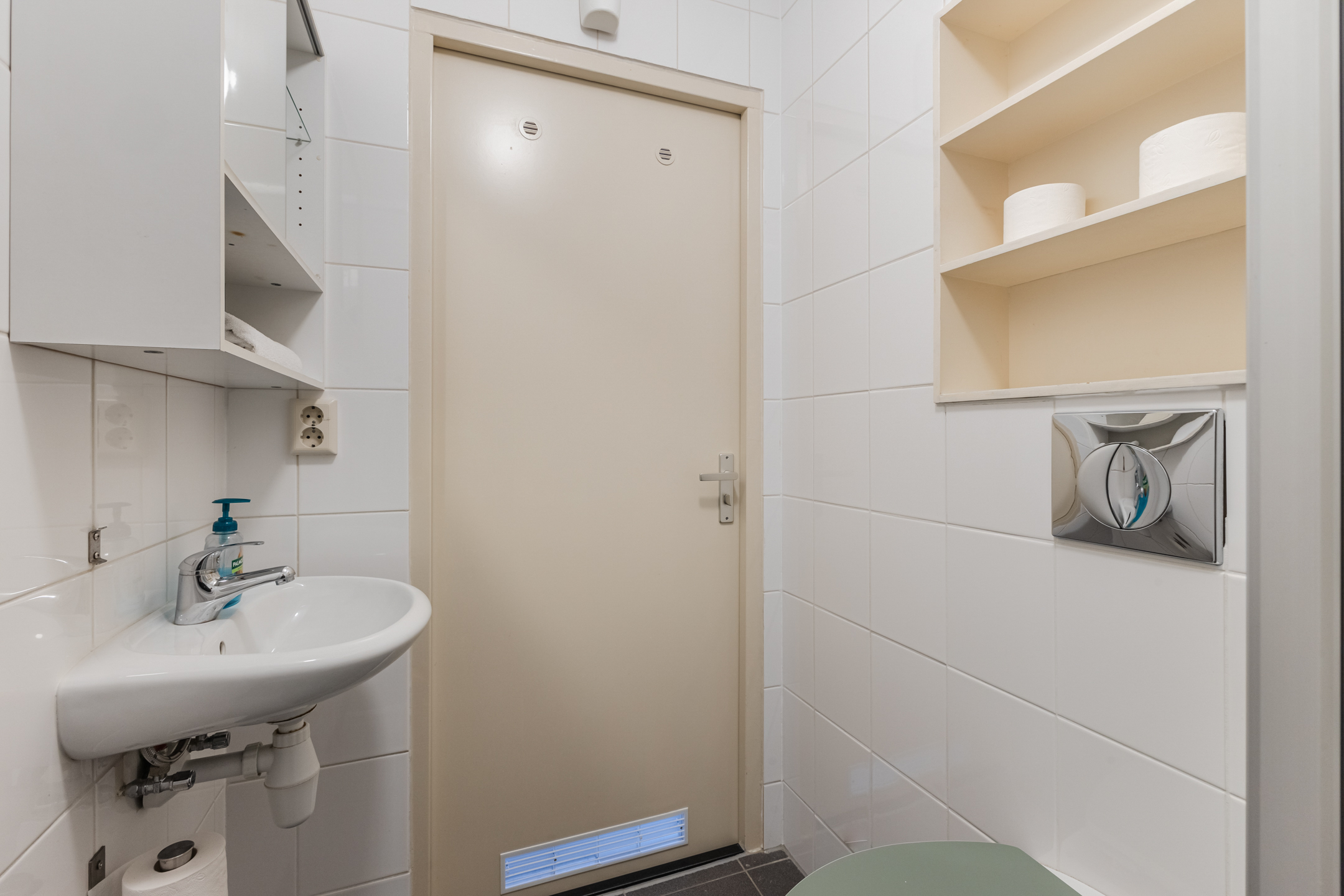 Bathroom Sink Albert Cuypstraat III B studio Amsterdam